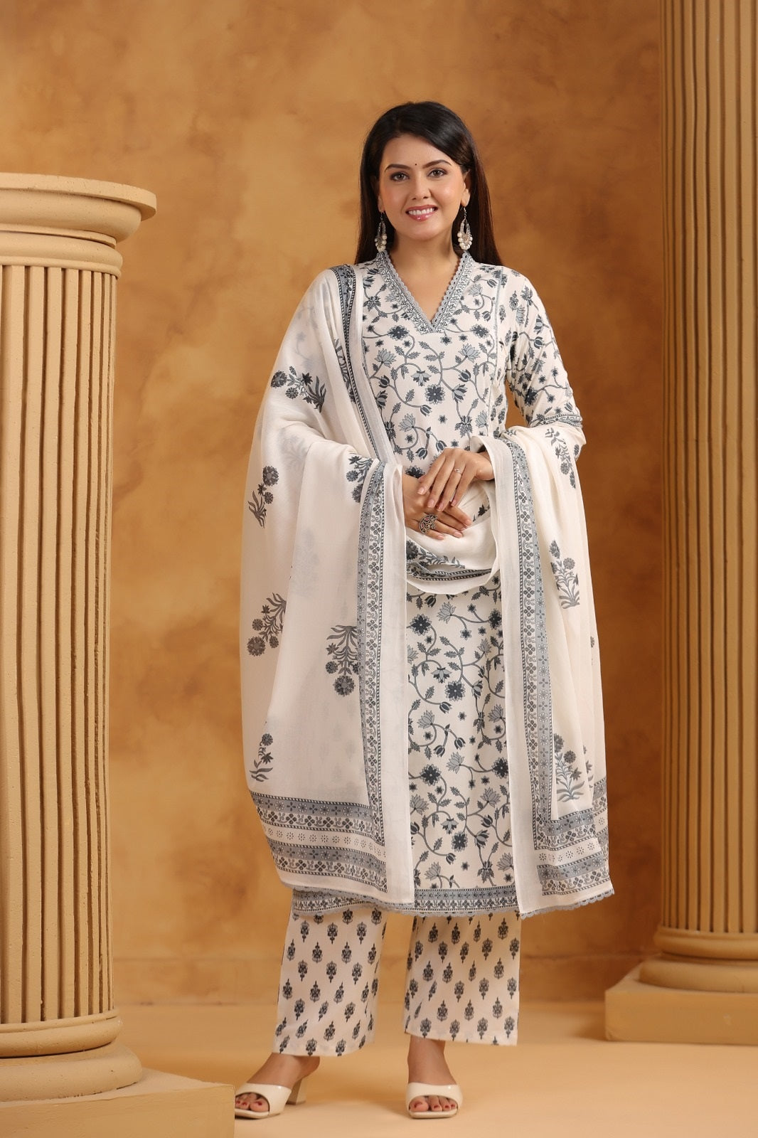 Saisha Grey Cotton Suit Set