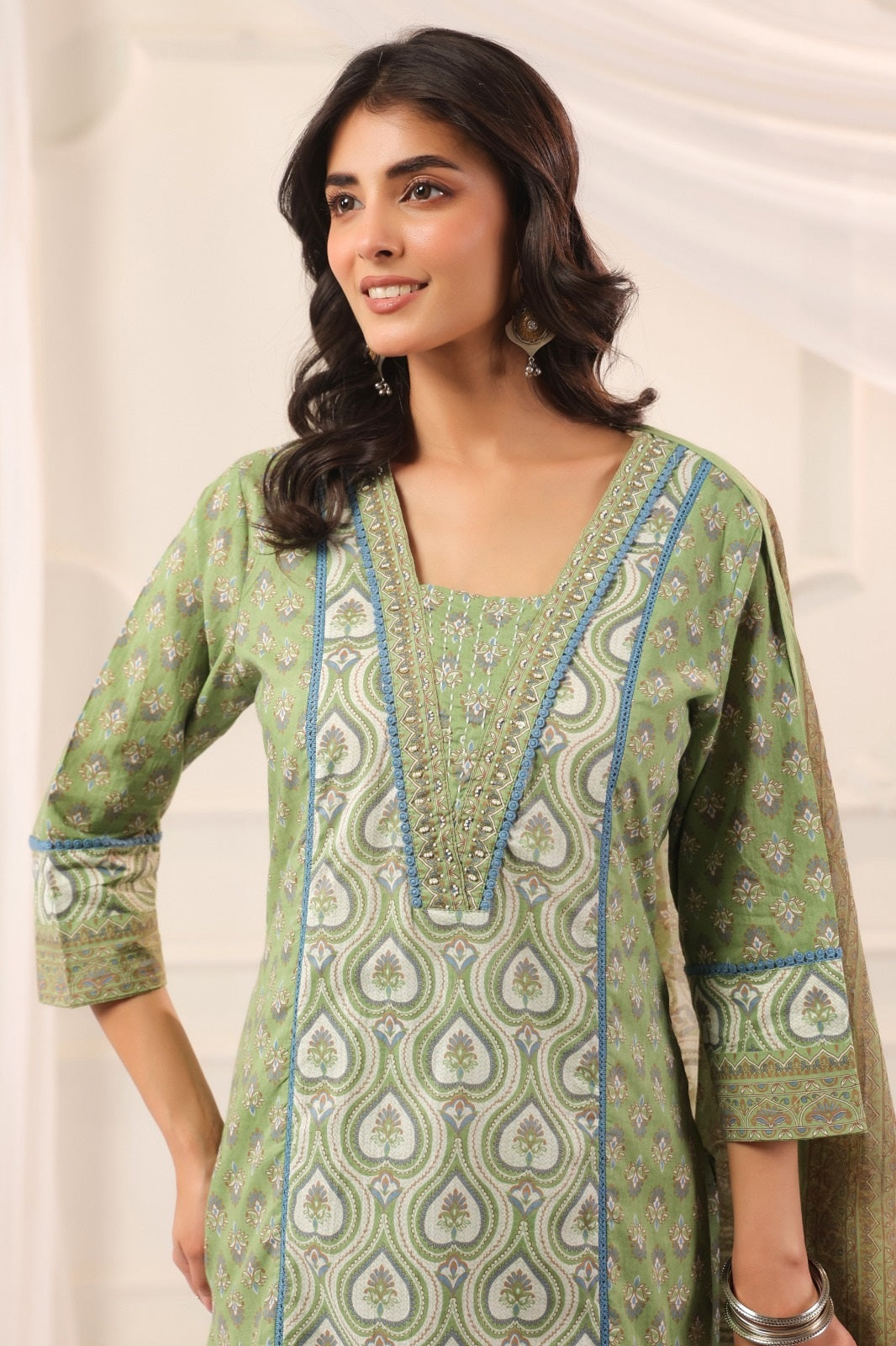 Aashvi Green Cotton Suit Set For Women