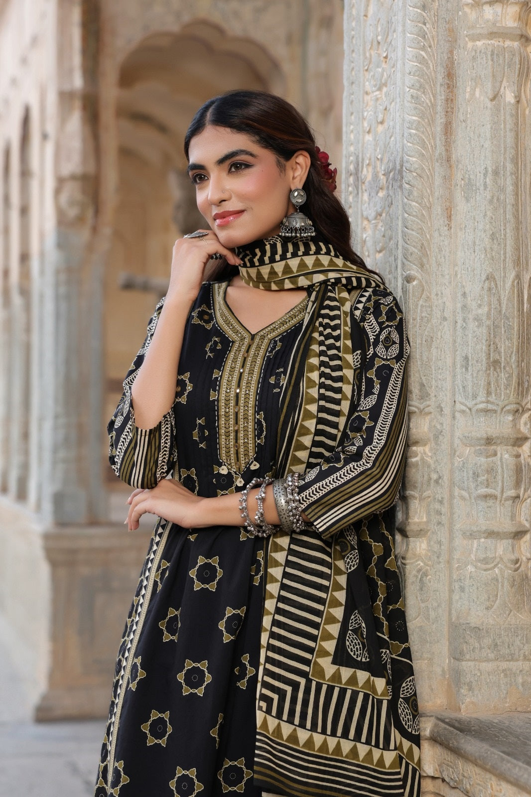 Madhavi Black Cotton A Line Suit Set For Women