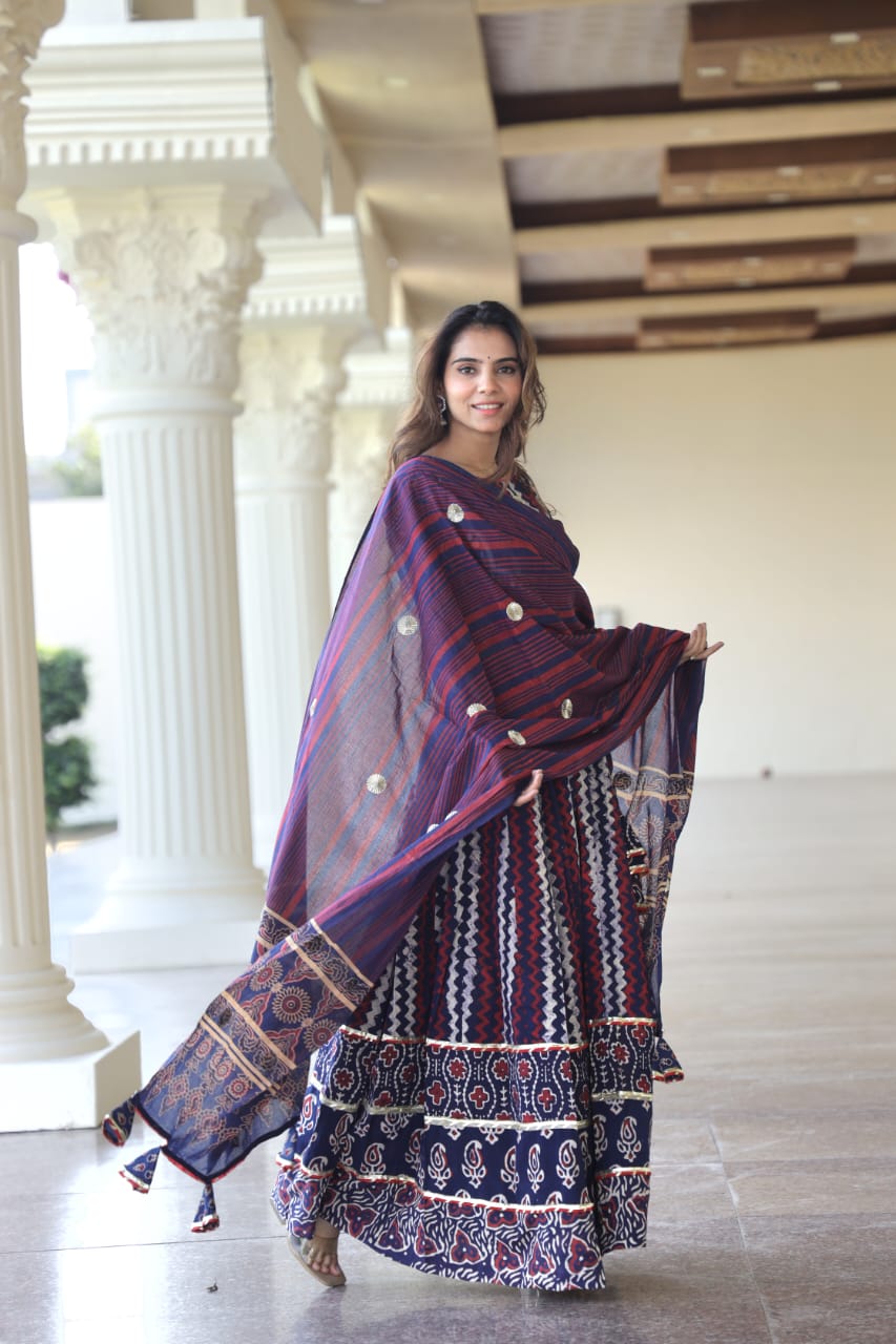 Sakhi Cotton Chanya Choli Set