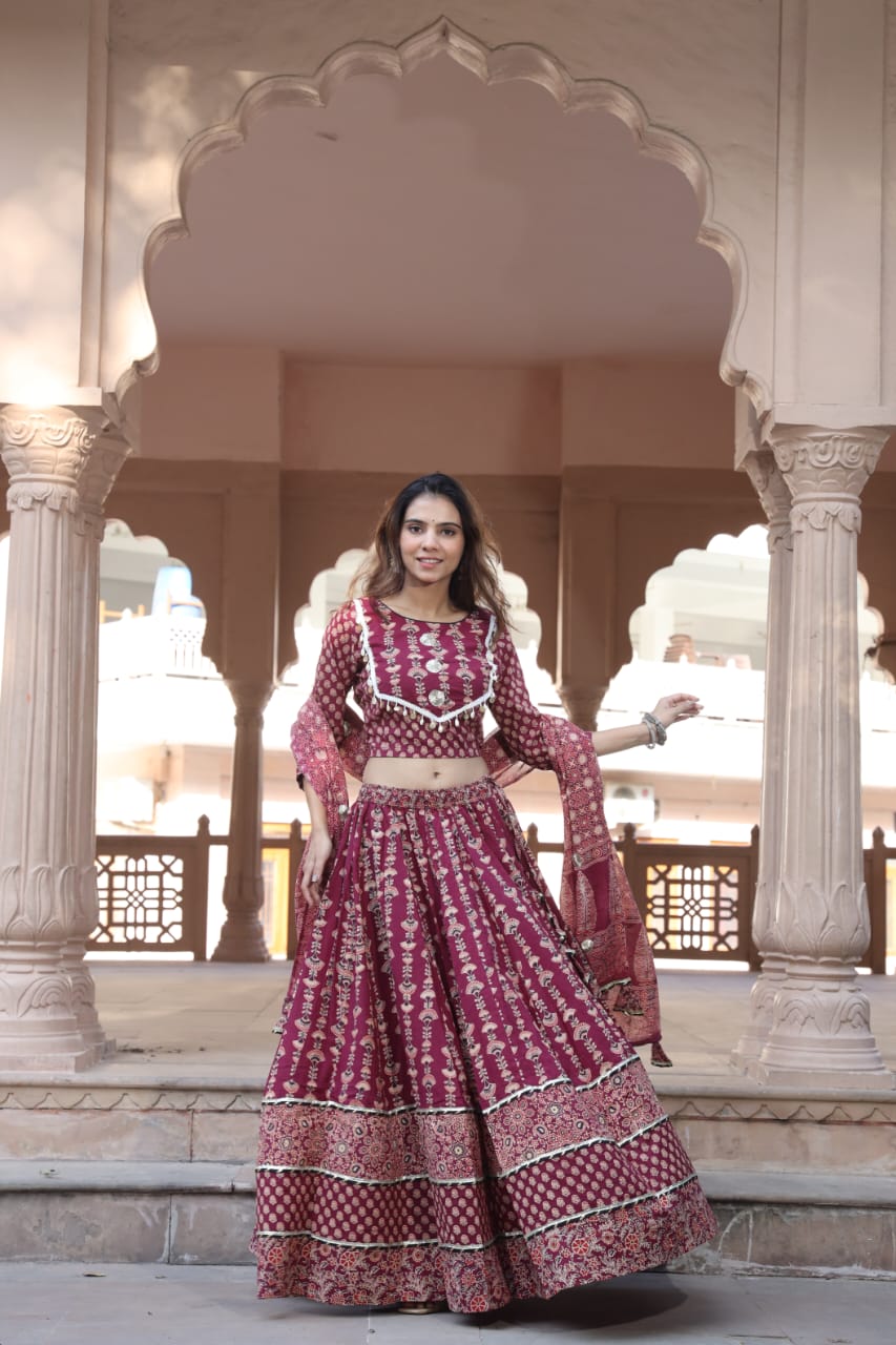 Sakhi Cotton Chanya Choli Set
