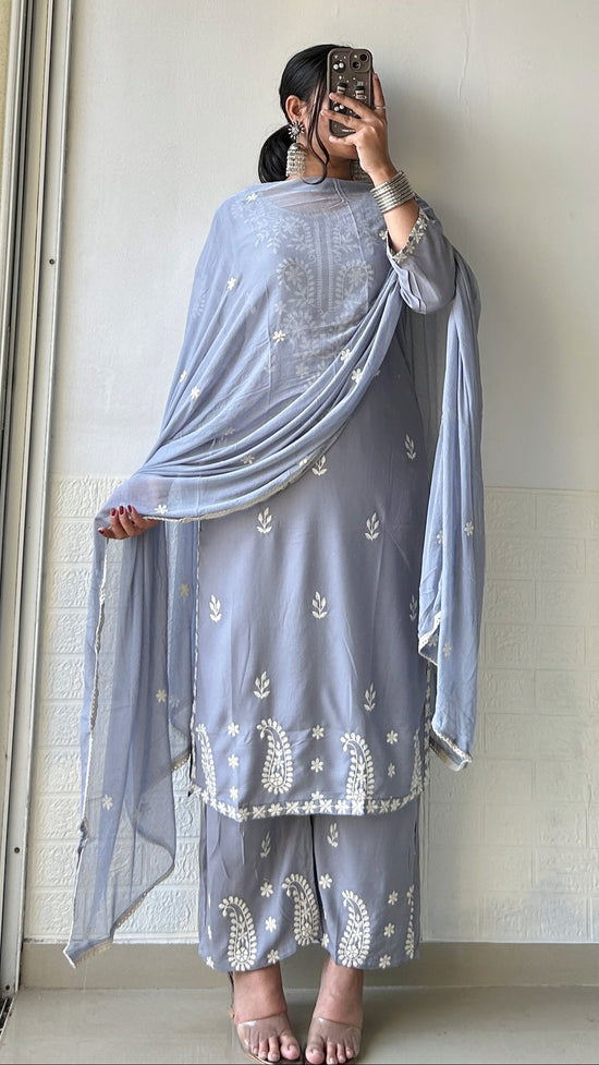 beautiful girl in kurti
