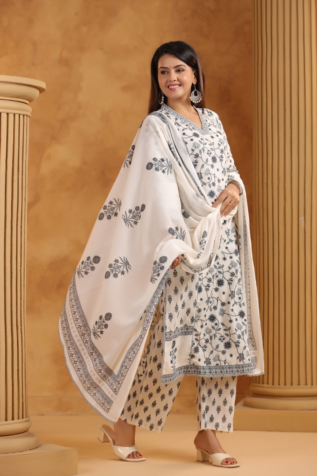 Saisha Grey Cotton Suit Set