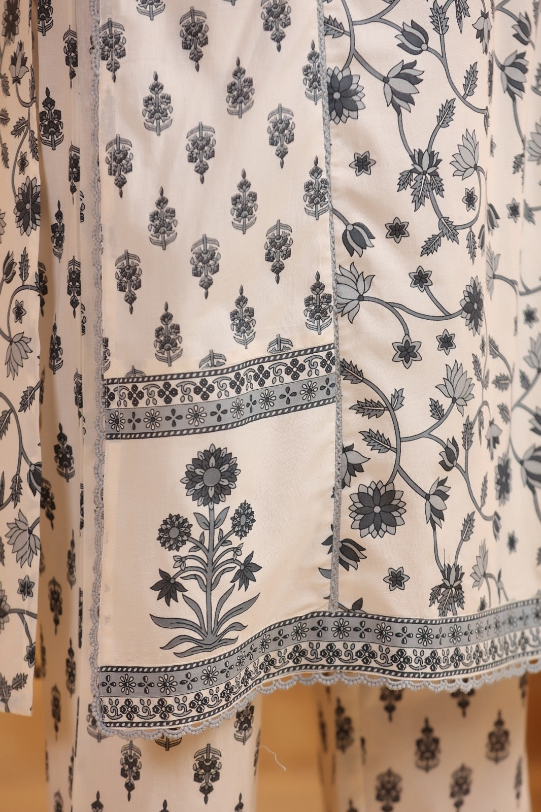 Saisha Grey Cotton Suit Set