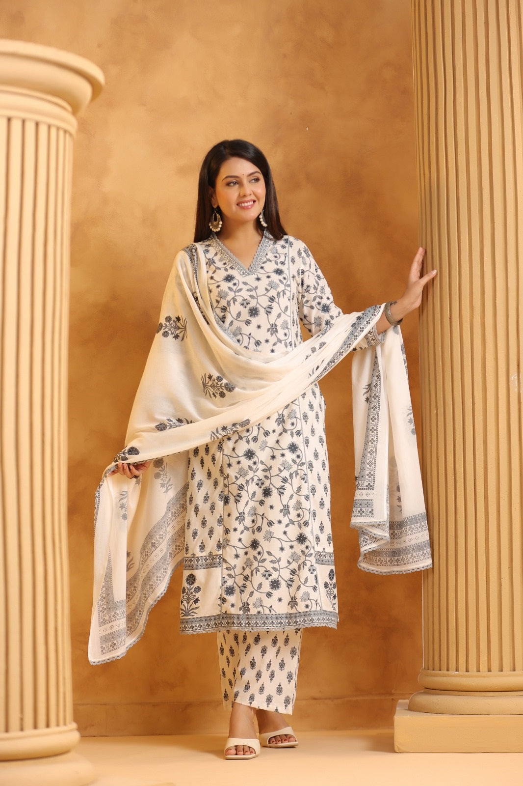Saisha Grey Cotton Suit Set