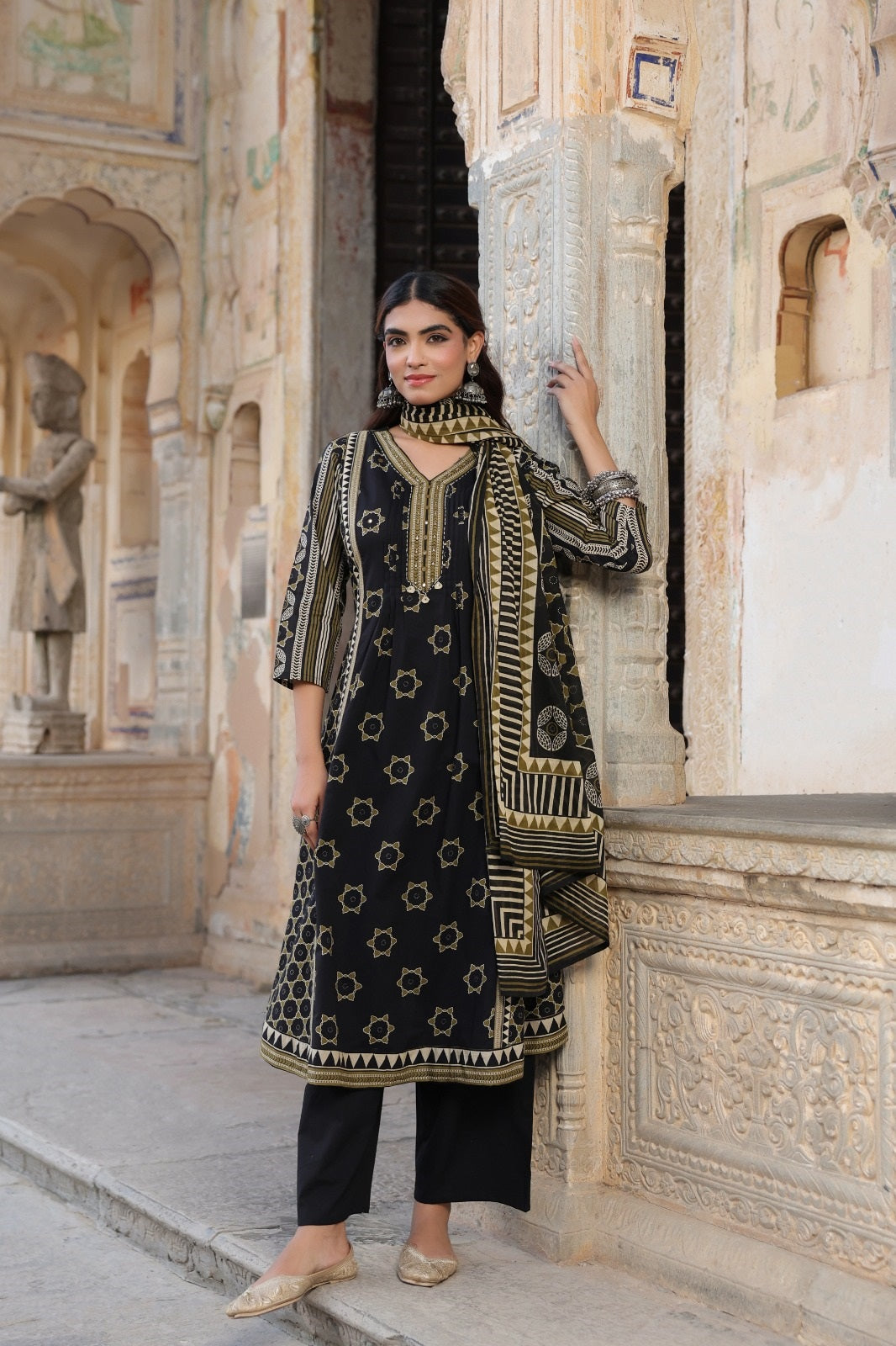 Madhavi Black  Cotton A Line Suit Set For Women