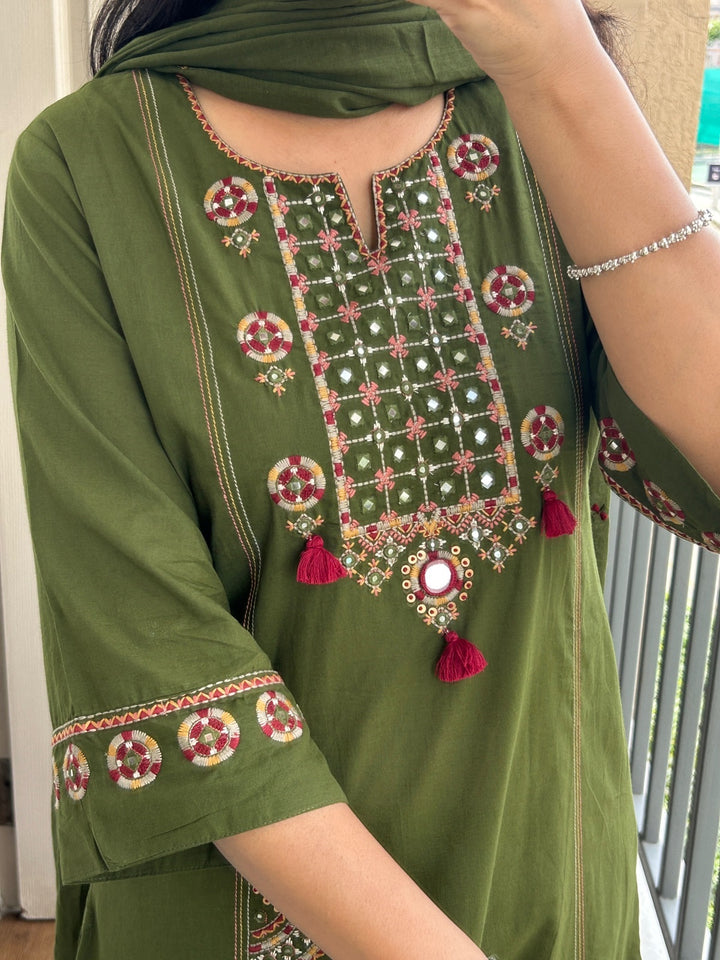 Keerthi Green Cotton A Line Suit Set With Pockets For Women